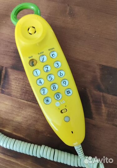 Стационарный кнопочный телефон