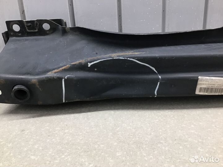 Усилитель заднего бампера VW Touareg 2010-2018