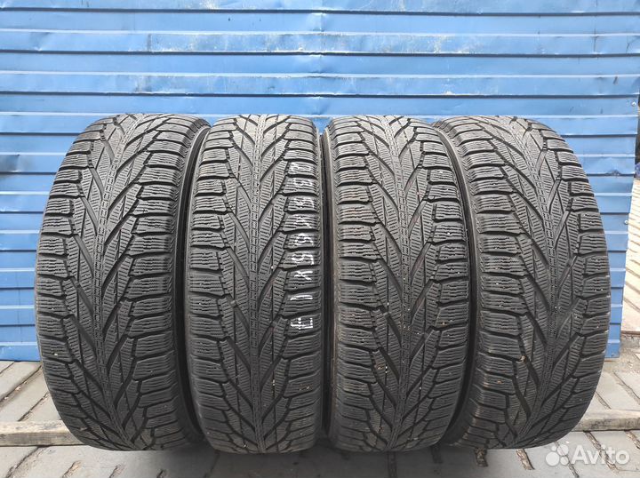 Nokian Tyres Hakkapeliitta R2 SUV 235/65 R17 108R