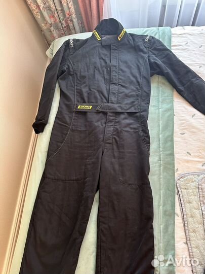 Экипировка для автоспорта