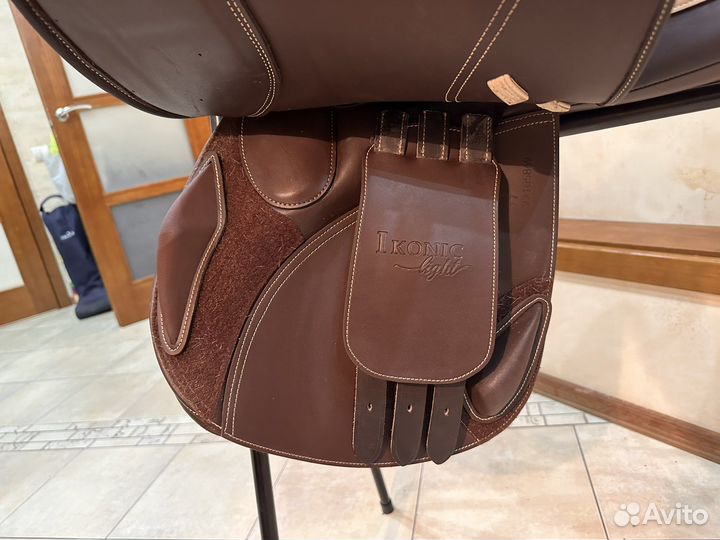 Конкурное седло ikonic Light 17