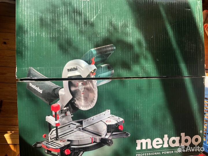 Сетевая торцовочная пила Metabo KS 216 M Lasercut