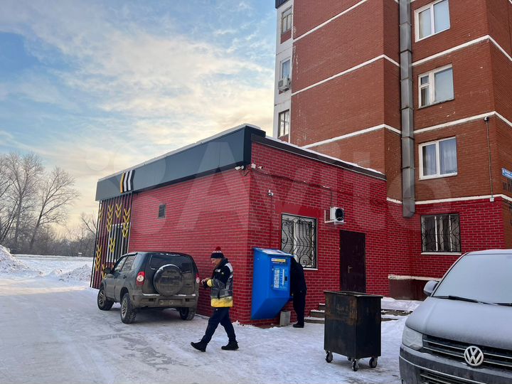 Торговая площадь с арендатором на 15 лет, 124 м²