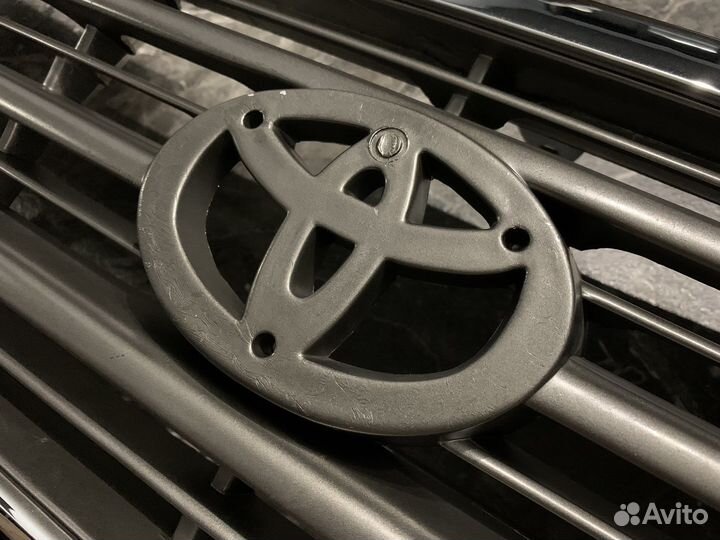 Решетка радиатора toyota land cruiser 100 (Китай)