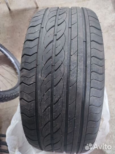 Aderenza AT Trak 235/45 R17