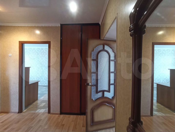 3-к. квартира, 60 м², 5/5 эт.