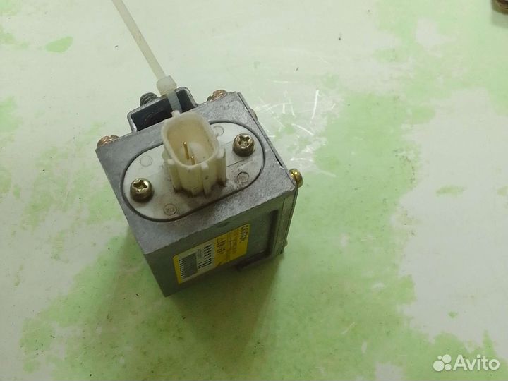 Датчик airbag Mitsubishi Pajero V75W 4M41 1999 лев