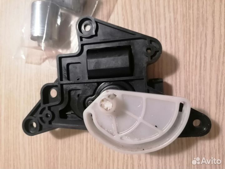 Моторчик заслонки печки kia sportage 2009