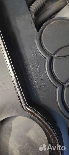 Крышка двигателя Ауди А4 Б5 1.8