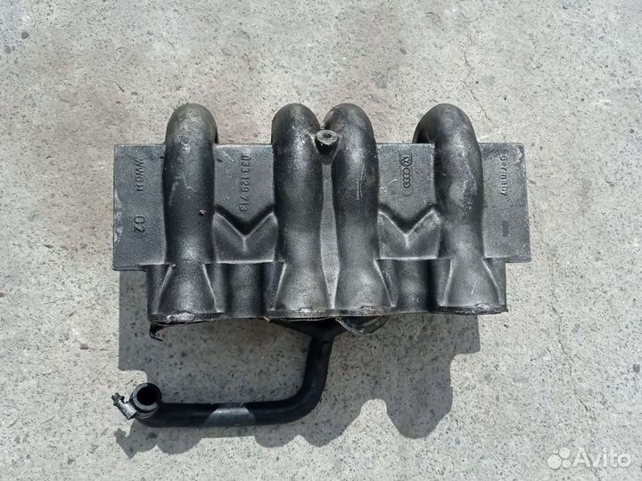 VW Транспортёр Т2, коллектор впускной 033129711