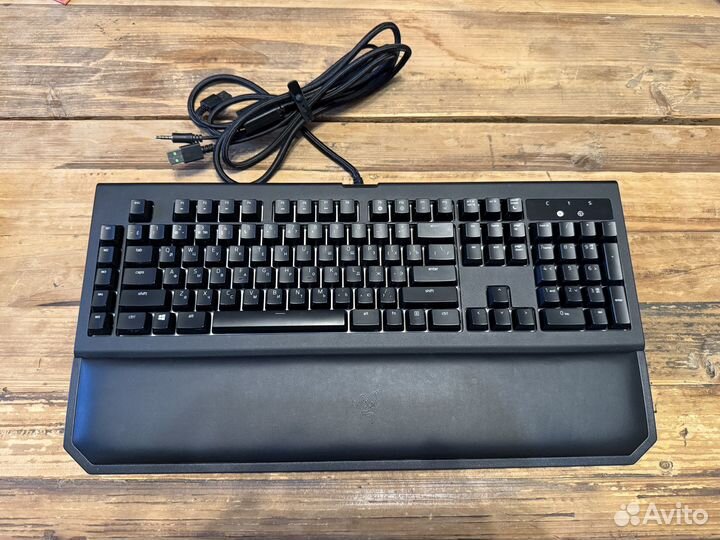 Клавиатура Razer Blackwidow Chroma V2