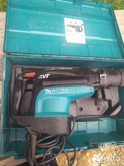 Перфаратор Makita HR5210C