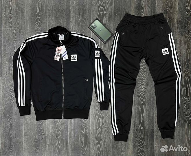 Спортивный костюм Adidas