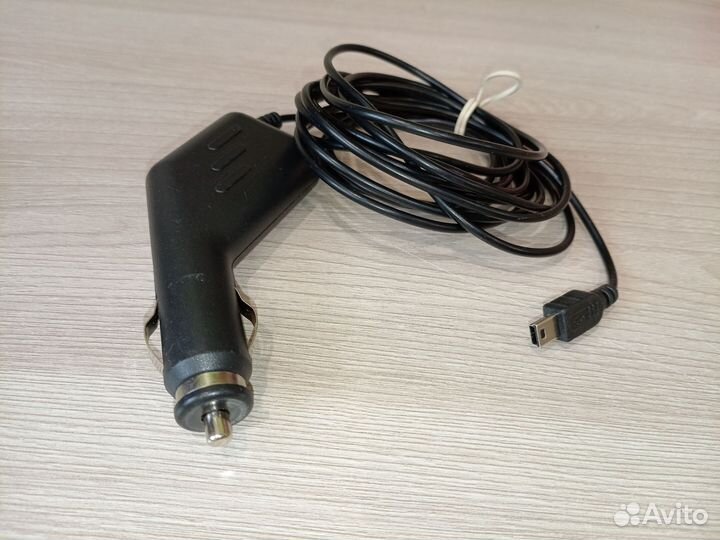 Шнуры, пульты, навигатор, телефон