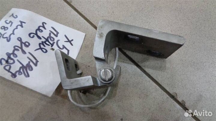 Петля двери передней левой нижняя BMW X5 E53 1999