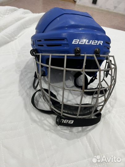 Хоккейный шлем