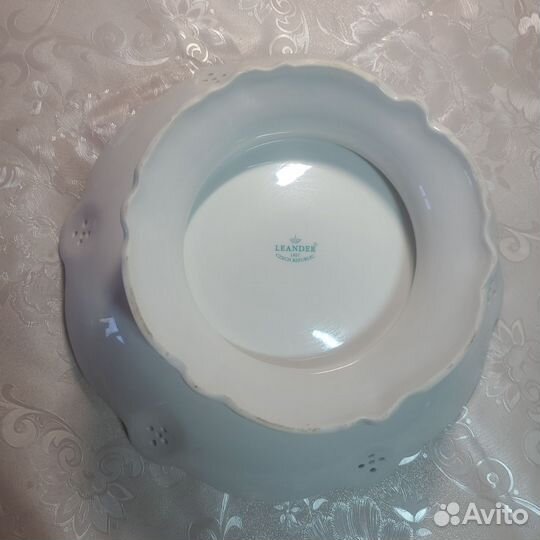 Чешская винтажная ваза с цветочным орнаментом