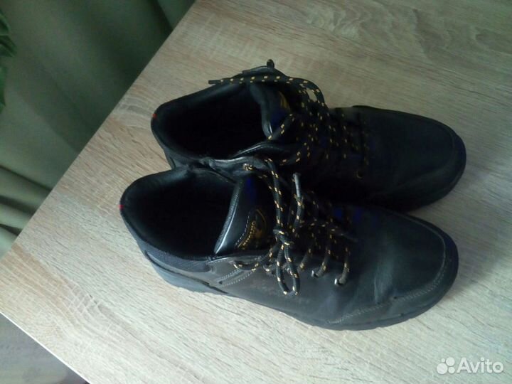 Ботинки осенние