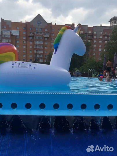 Надувной единорог