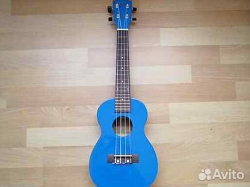 Укулеле сопрано Belucci ярко-голубое новое
