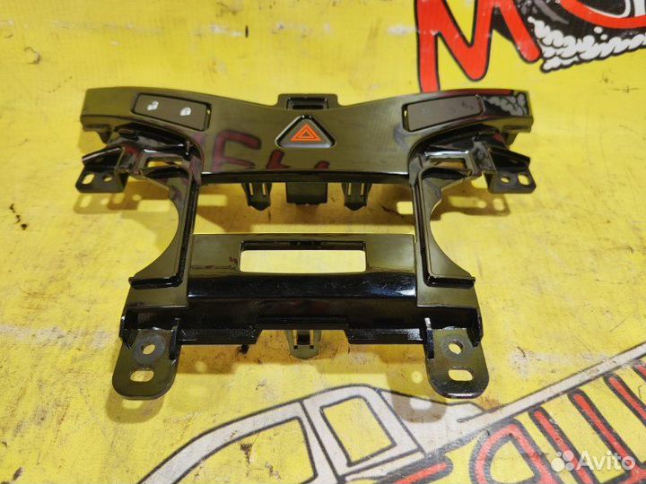 Накладка декоративная Chevrolet Cruze седан 1.6