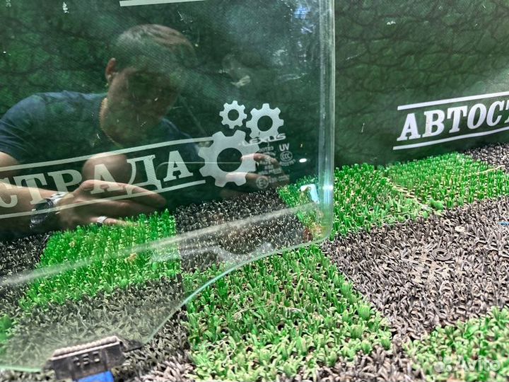 Стекло двери переднее левое Lexus Gx460 2009-2020