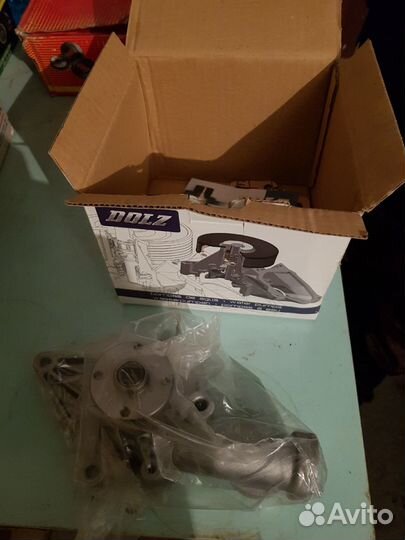 Помпа на mitsubishi, hyundai