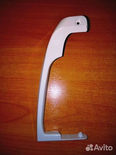 Ручка холодильника Бирюса (морозилки)