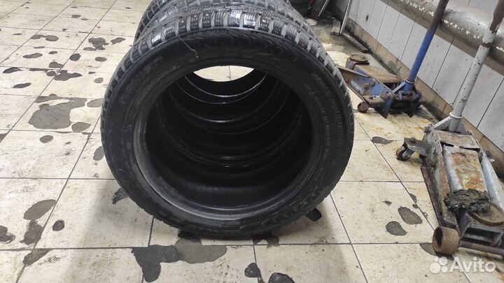 Nokian Tyres Hakkapeliitta 7 215/55 R17