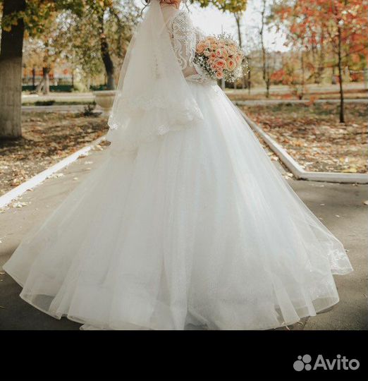 Свадебное платье