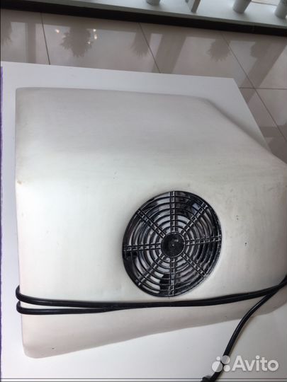 Пылесос маникюрный