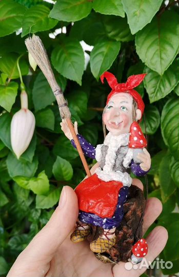 Ёлочная игрушка из ваты на проволочном каркасе