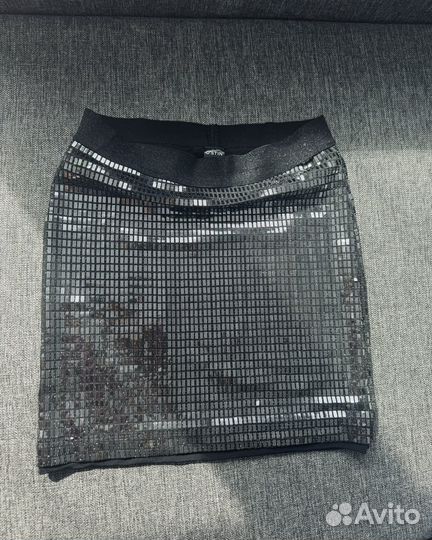 Продам яркую юбку с пайетками O'stin