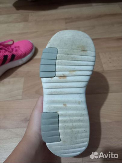 Кроссовки adidas