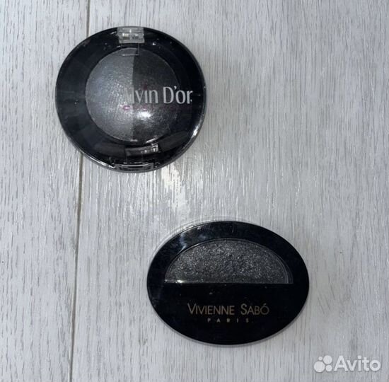 Тушь для ресниц, тени для век