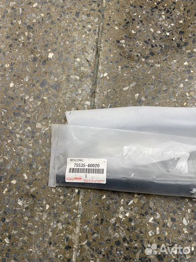 Молдинг лобового стекла Прадо 150