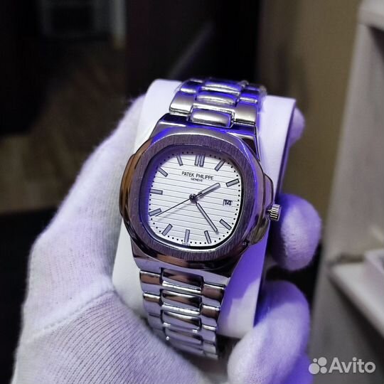 Наручные часы Patek Philippe Nautilus