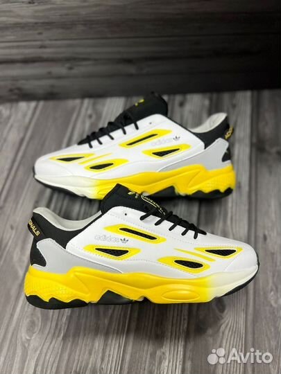 Кроссовки adidas ozweego Белые