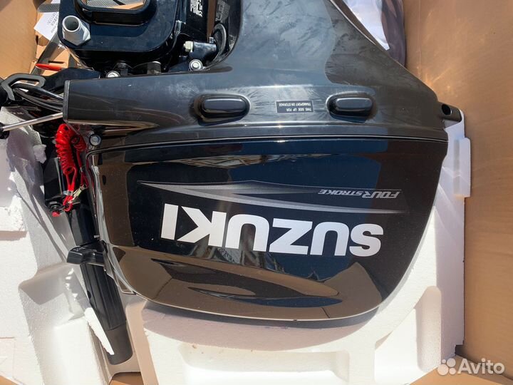 Лодочный подвесной мотор