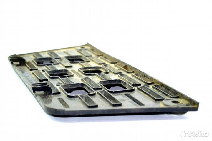 Ступенька нижний подножки, левая mercedes-benz Act