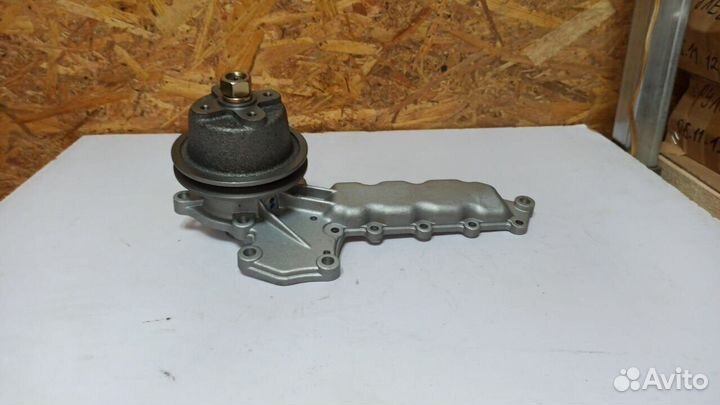 Водяная помпа Kubota D1101, D1301, V1501