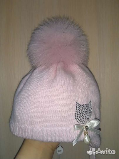 Новая зимняя шапочка и комплект для малышки
