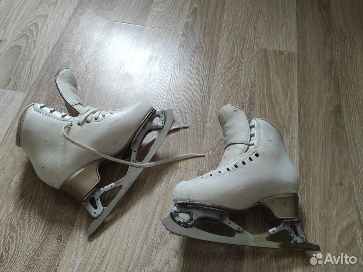 Коньки фигурные