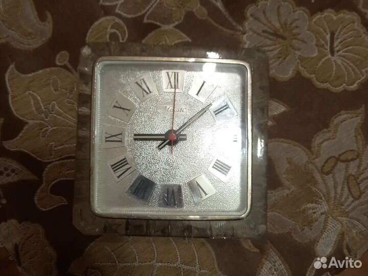 Часы Маяк в хрустальном корпусе СССР
