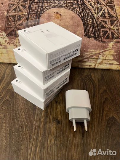 Блок быстрой зарядки iPhone