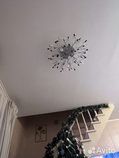 Люстры потолочные 2 штуки бу