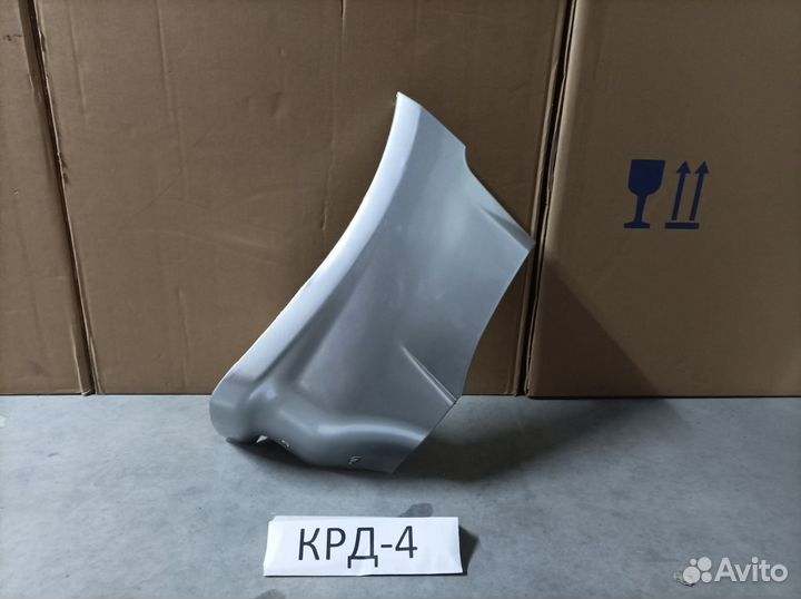 Брызговик передний левый Pajero 3 2000-2006