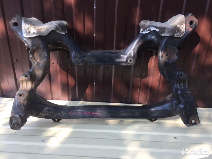 Подрамник передний Mercedes W211 w219