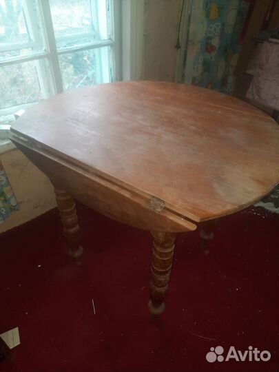 Стол круглый СССР. Винтаж
