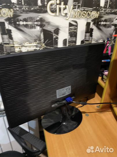 Монитор Samsung